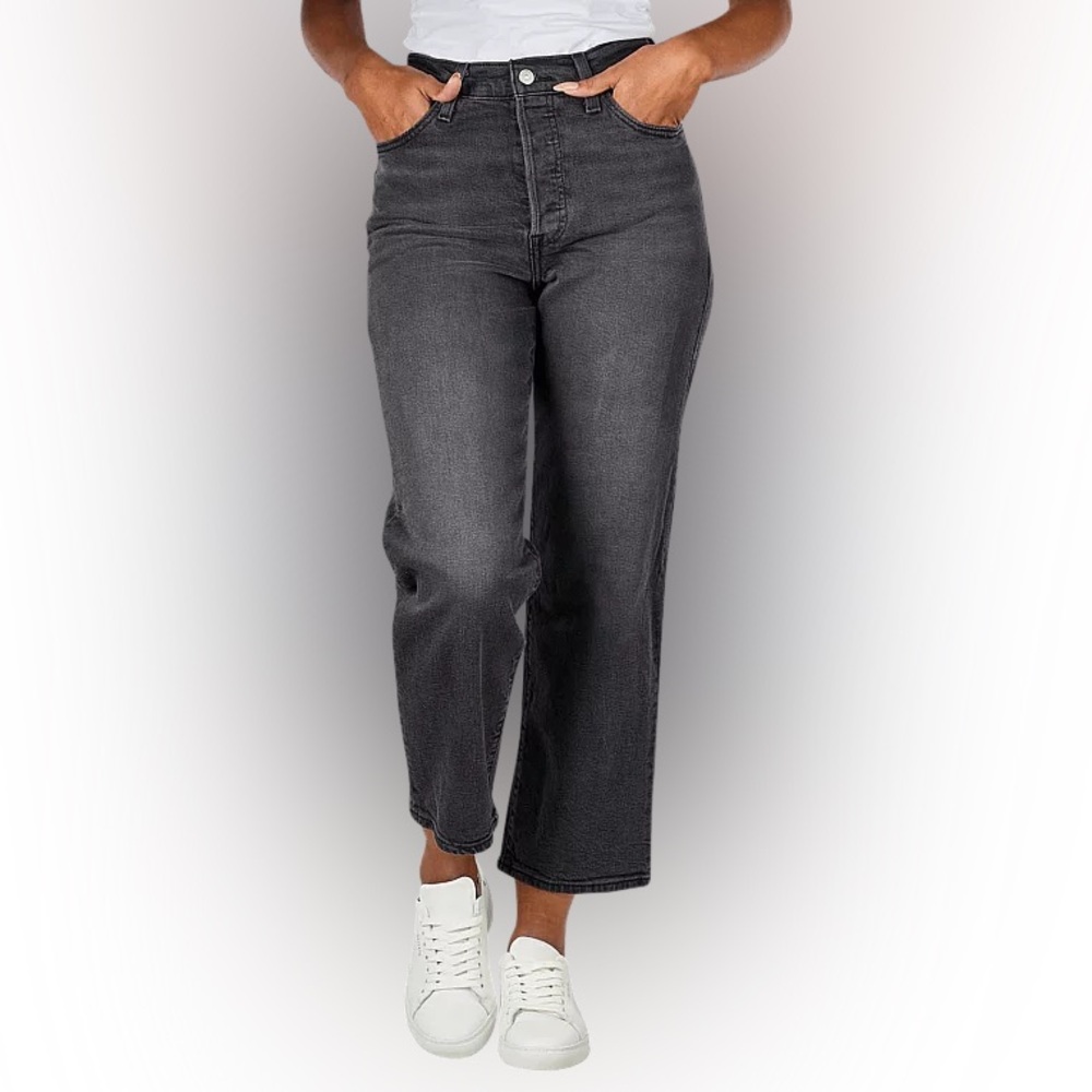 Levi's Ribcage Straight Ankle Button Fly Jeans in Black Rinse - Size 28